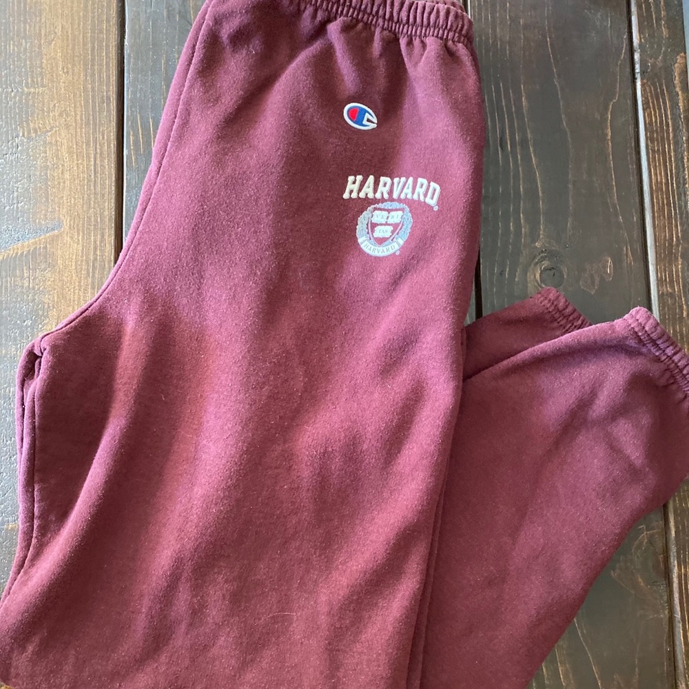 NWOT champion Harvard sweats